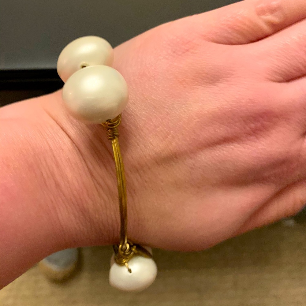 Bourbon & Bowties Gold Bangle w/ Clusters Pearls